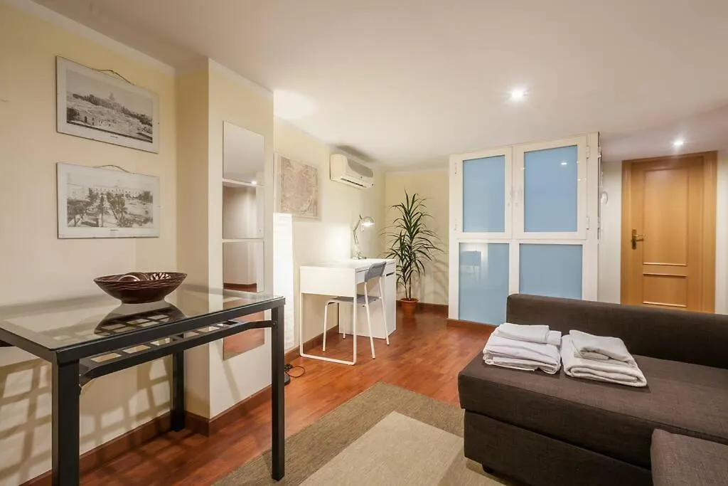 Walk To The Cathedral Loft Arenal Apartment Seville