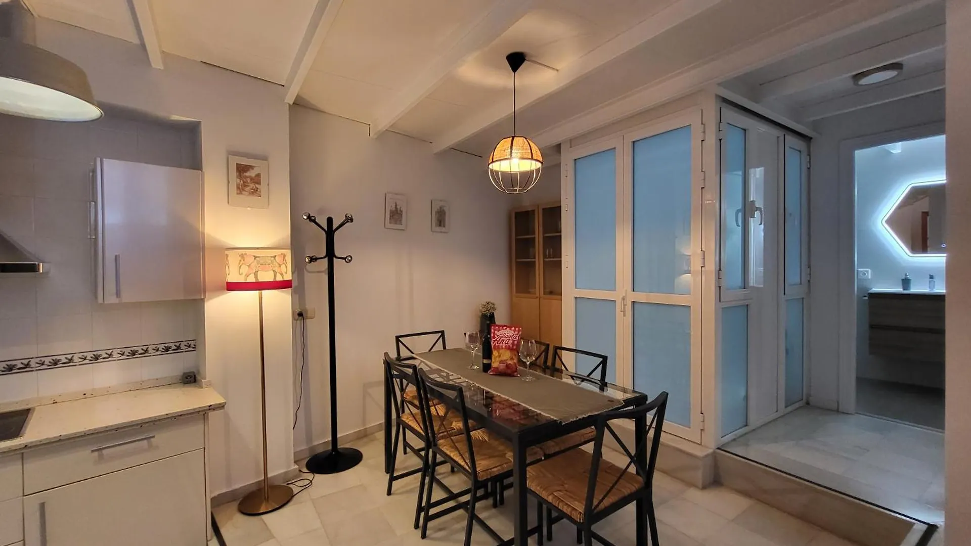 Walk To The Cathedral Loft Arenal Apartment Seville