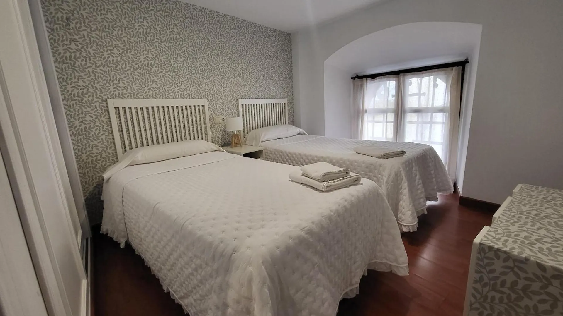 Walk To The Cathedral Loft Arenal Apartment Seville